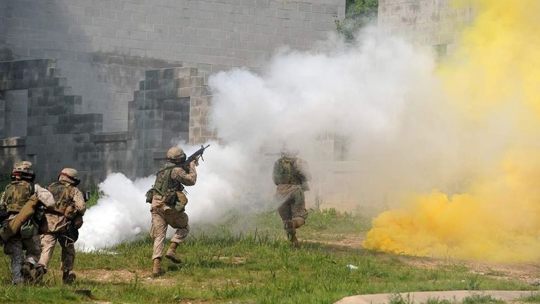 2. Jenis granat asap peledak yang mematikan