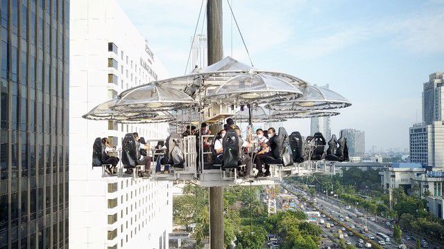 1. Lounge in The Sky 