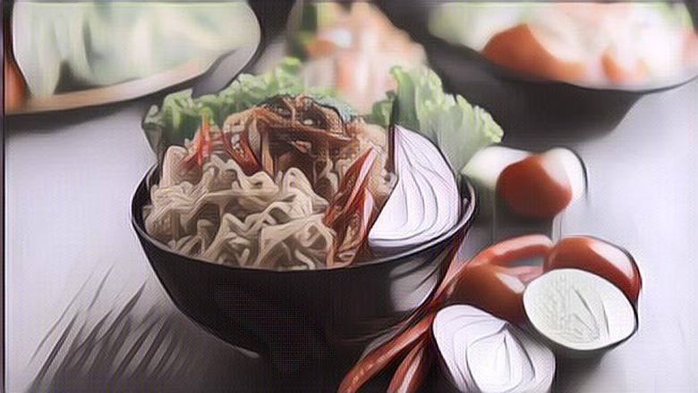 Pengin Makan Mie Instan Tapi Lagi Diet? Ikuti 5 Trik Dari Ade Rai Ini Agar Tidak Terlalu Berbahaya
