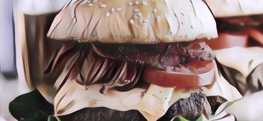 Heboh Wanita Muslim Ini Nekat Makan Daging Babi, Langsung Ramai Hujatan