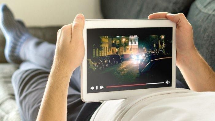 3. Bisa Menyimpan Film