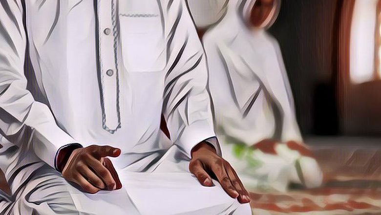 Pasangan Ini Tuai Protes dari Publik Setelah Unggah Konten yang Salat di Imami Pacar