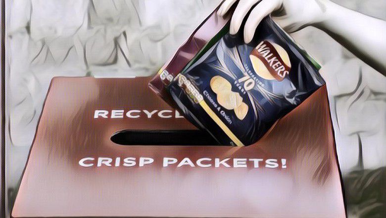 Di Tangan Perempuan Ini, Plastik Kemasan Snack Bisa Jadi Kantong Tidur