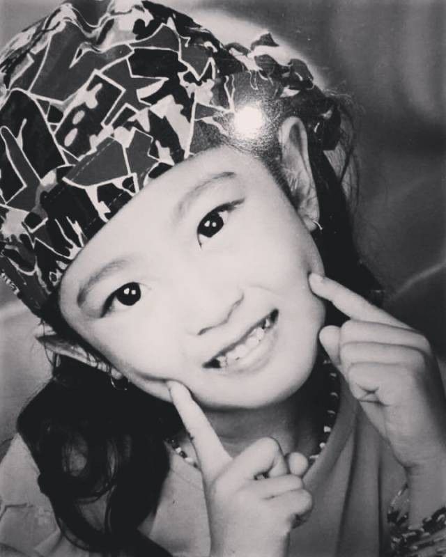 1. Cewek Kelahiran 4 Juni 1999 Ini Sudah Imut dari Kecil