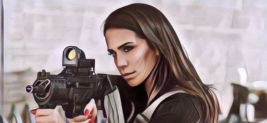 Di Negara yang Mewajibkan Wanita Wamil Ini, Cewek Bawa Senjata Api Di Jalan Mah Udah Biasa