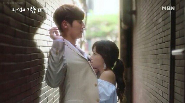 2. Mereka menghabiskan waktu seharian bersama