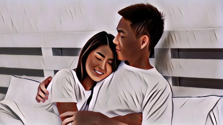 5 Cara Agar Tetap Intim dengan Pasangan Saat Sedang Menstruasi