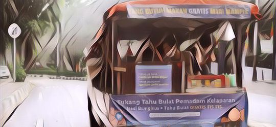 Penasaran Nggak Sih, Kenapa Tukang Tahu Bulat Jualan di Mobil Pick Up?