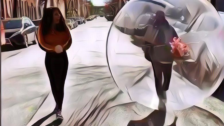 Cowok Ini Kencan Pake Gelembung ... Bener-bener Kisah Cinta di Tengah Karantina Nih~