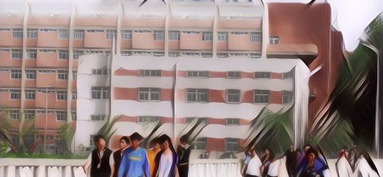 Ngeri! Pegawai Pabrik iPhone Diduga Tetap Dipaksa Bekerja Meski Lagi Sakit