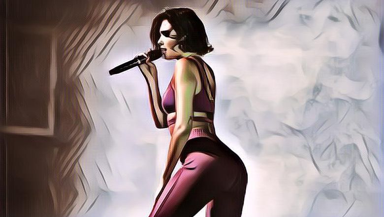 Dua Lipa Tampil Memukau di Final Liga Champions 2018