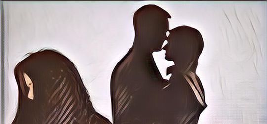 Nyesek! Wanita Ini Mengetahui Suaminya Selingkuh Setelah Rumah Kebakaran, Endingnya Begini