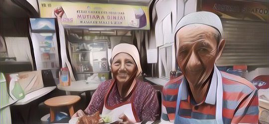 Awalnya Sepi Pelanggan, Kini Warung Milik Kakek Nenek Ini Berubah Ramai Usai Viral