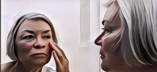 Benarkah Lansia Tak Perlu Lagi Skincare dan Makeup, Pahami Dulu Yuk!