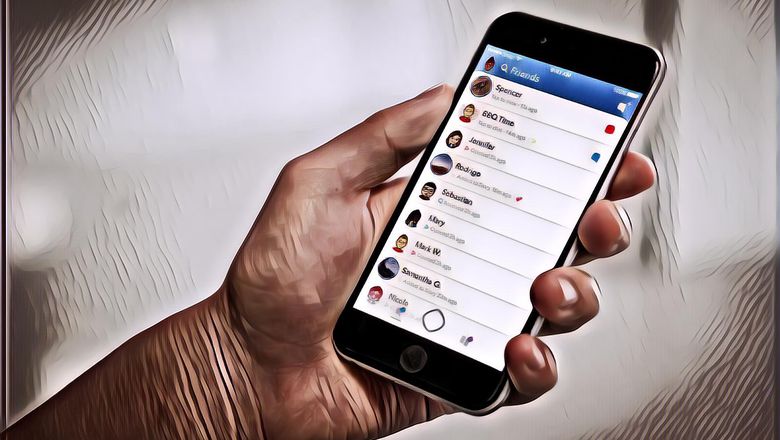 Saat Pria Menanyakan Kabar, Ini Cara Bedain Doi Kangen atau Cuma Nafsu