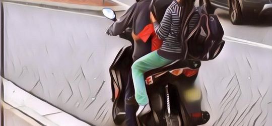 Gak Pake Helm di Australia Dendanya Mahal Banget Gengs~