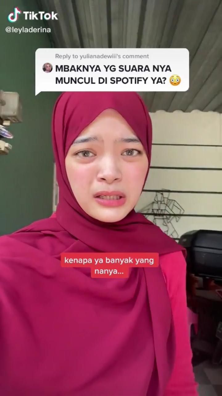 Sosok Penyiar Radio Leyla Derina (viva.co.id)