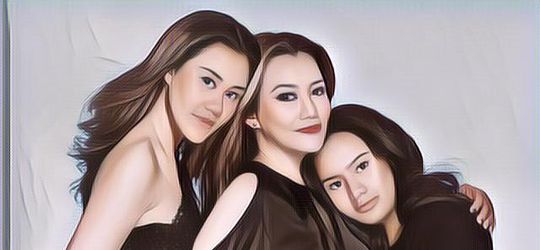 Reza Artamevia Ajak Zahwa dan Aaliyah Nyekar ke Makam Adjie Massaid