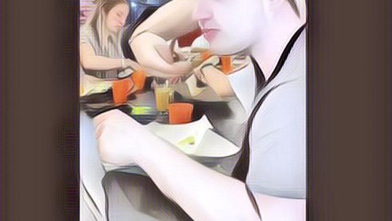 Kenapa Sih Orang Bule Susah Banget Makan Pakai Tangan?