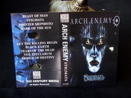 2. Dapat penerimaan yang sangat baik hingga rilis album dunia