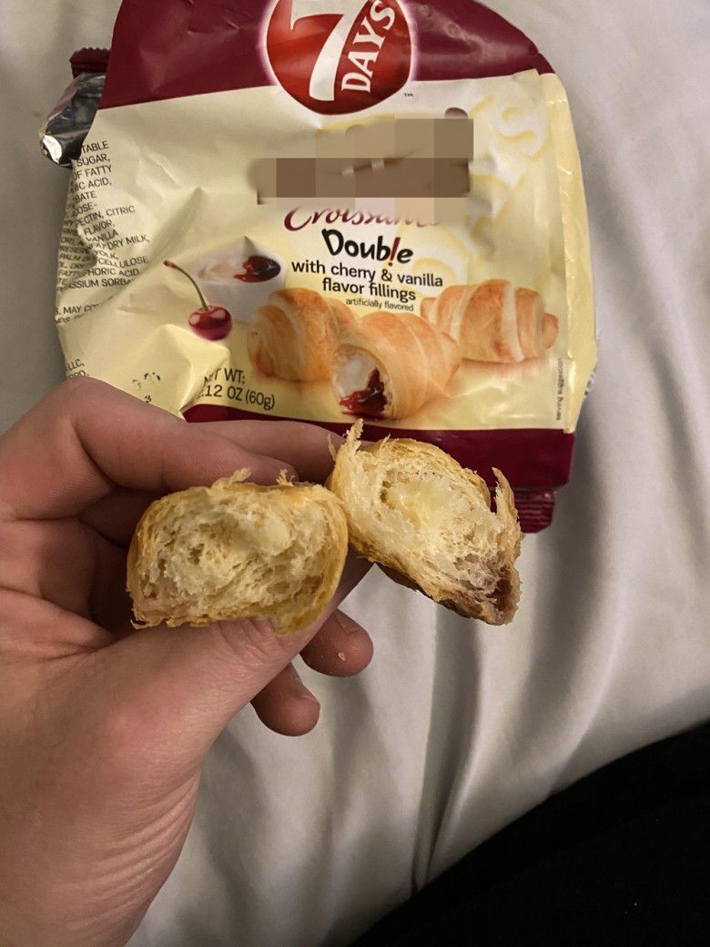 1. Digambarnya sih ada isinya, tapi kok aslinya begini...