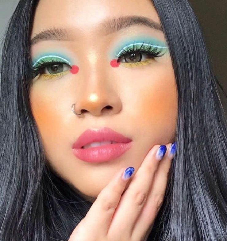 2. Salah Memilih Riasan Mata 