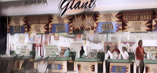 Viral Video Tangis Haru Karyawan Giant, Ini Alasan Mereka Harus Tutup Akhir Juli