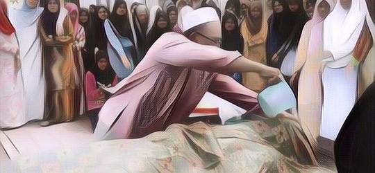 Ngeri Banget, Tangan Pemandi Mayat Ini Lengket Ketika Memandikan Wanita Penghibur