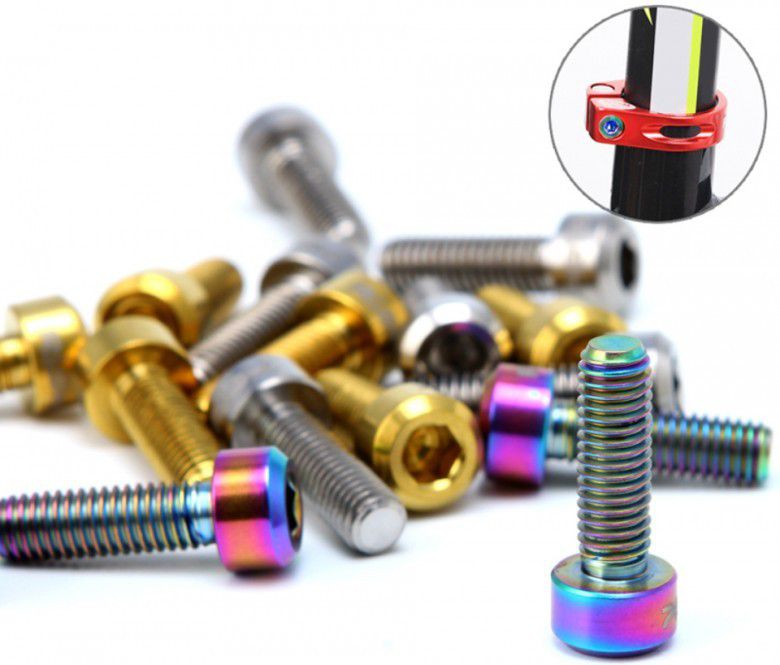 1. Mengencangkan baut