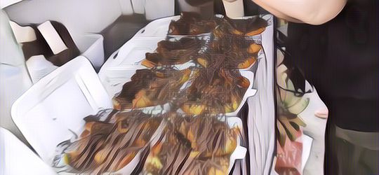 Keren! Mantan Kuli Ini Sukses Raup Omzet Rp 7 Juta Setelah Jualan Pisang Keju