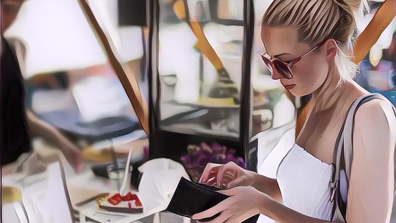 Lakukan Sederet Cara Hemat Uang Saat Traveling Ini Biar Gak Stres Setelah Liburan