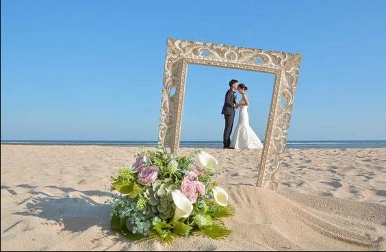 1. Dalam Bingkai Foto