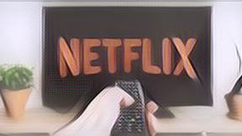 Lucu Banget, Ada Pasangan Bikin Kartu Undangan Nikah Ala Netflix, Souvenirnya Berupa Blind Box