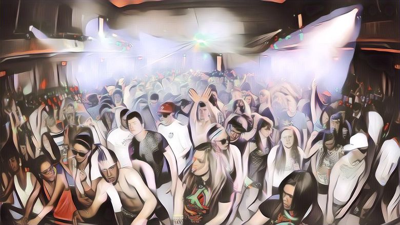 Viral Video Hijaber Asyik Joget di Bar, Netizen: Tingkah Laku Kayak Setan