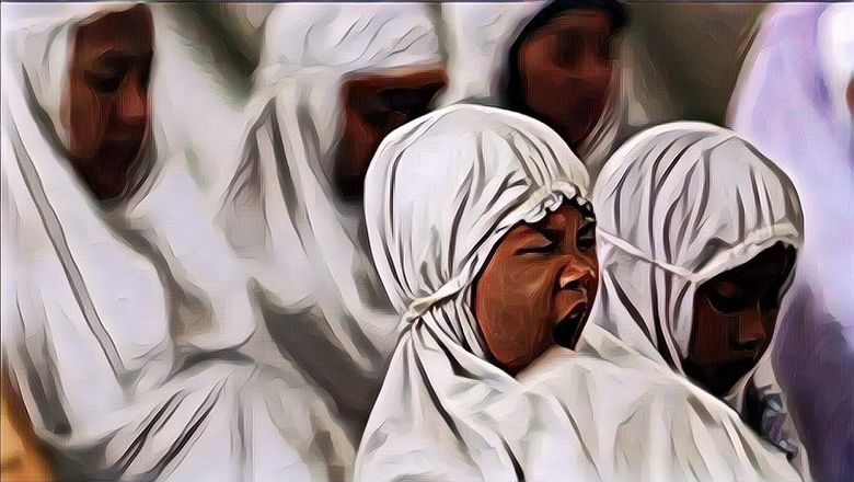 Hukum Menguap Sambil Menutup Mulut Ketika Salat, Benarkah Bisa Batal? Gini Penjelasan Buya Yahya