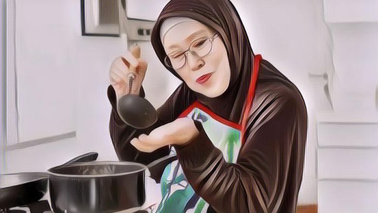 Benarkah Puasa Batal Saat Mencicipi Makanan? Buya Yahya Sebut Tak Batal Jika Lakukan Seperti Ini