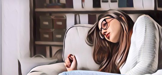 3 Alasan yang Membuat Teman Wanita Bertanya "Apa Aku Jelek?"