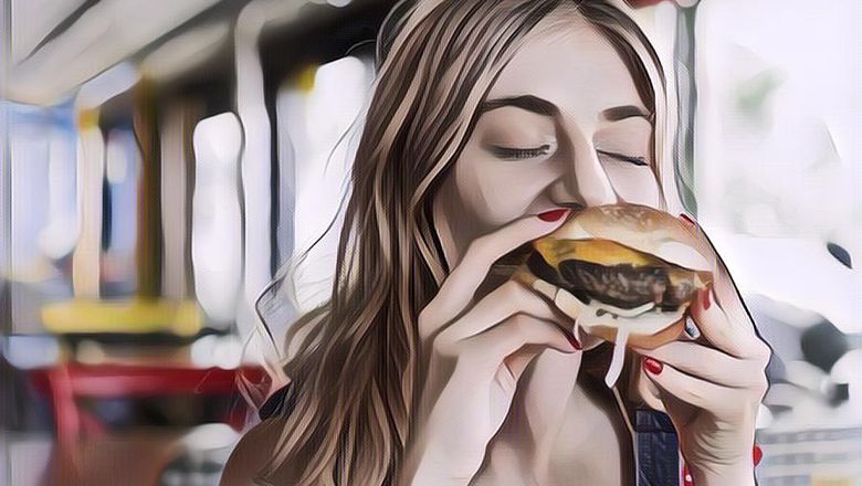 Buat Valentine, Bawa Foto Mantan Kamu dan Tukerin dengan Burger Gratis!