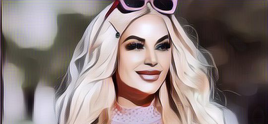 Wanita Ini Dijuluki Barbie, Tapi Perawatan Pakai Darah Anak-Anak