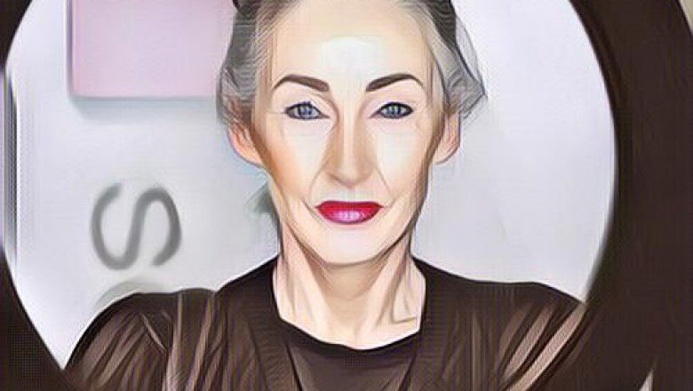 Heboh! Nenek 58 Tahun Ini Ternyata Model Loh