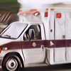 Cerita Seorang Pria yang Tinggal di Ambulans Tua, Tapi ...