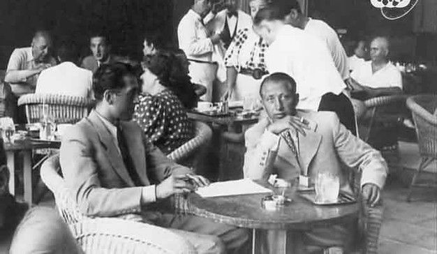 Dusan Popov, atau Dusko Popov (esquirelat.com)