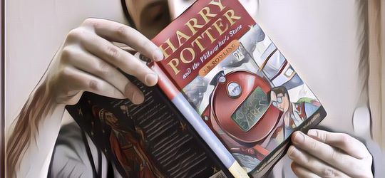 Ingin Menghabiskan Akhir Tahun di Rumah Aja? Yuk Baca Buku-Buku Terlaris Sepanjang Masa