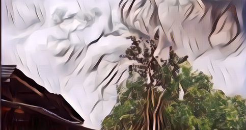 Momen Gunung Semeru Keluarkan Debu Vulkanik, Warga Malah Sibuk Nonton di Jembatan Ini