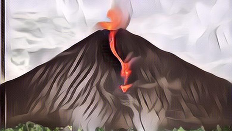 Gunung Semeru Erupsi dengan Letusan Abu Setinggi 700 Meter