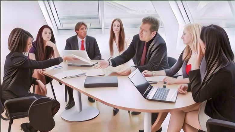 Humor Tentang Rapat yang Bikin Kamu Cengingisan