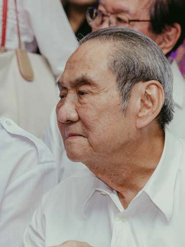 # Tak Bisa Leluasa Bepergian