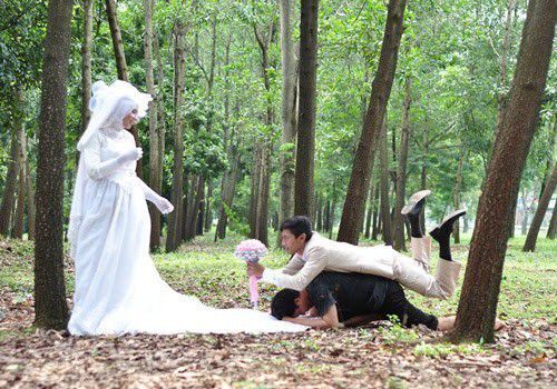 6. Jadi stand objek pria