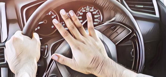 Lampu Merah Unik Semakin Diklakson Merahnya Semakin Lama, Cocok Buat Indonesia?