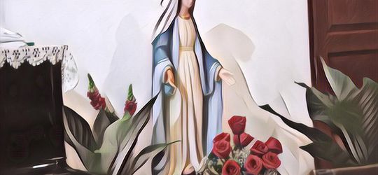 Dilanda Kebakaran Hebat, Seisi Rumah Ludes Tapi Patung Bunda Maria Ini Tetap Utuh